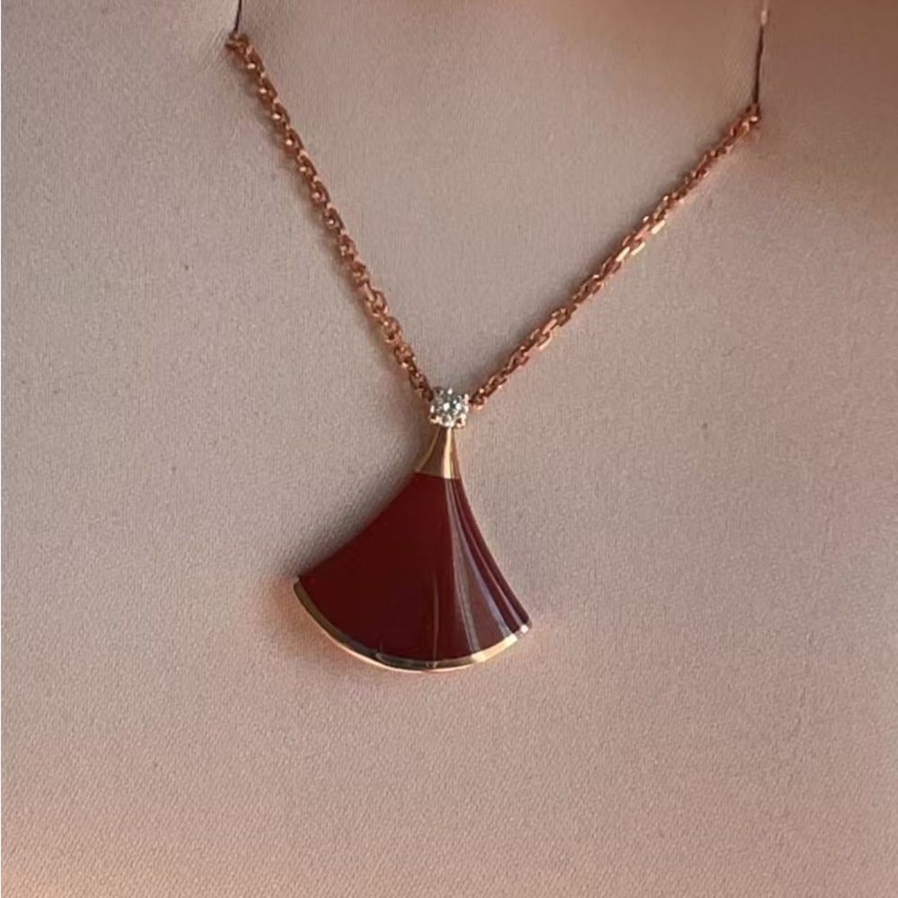 Bvlgari Divas' Dream Carnelian Diamond 18K Rose Gold Red Pendant Necklace